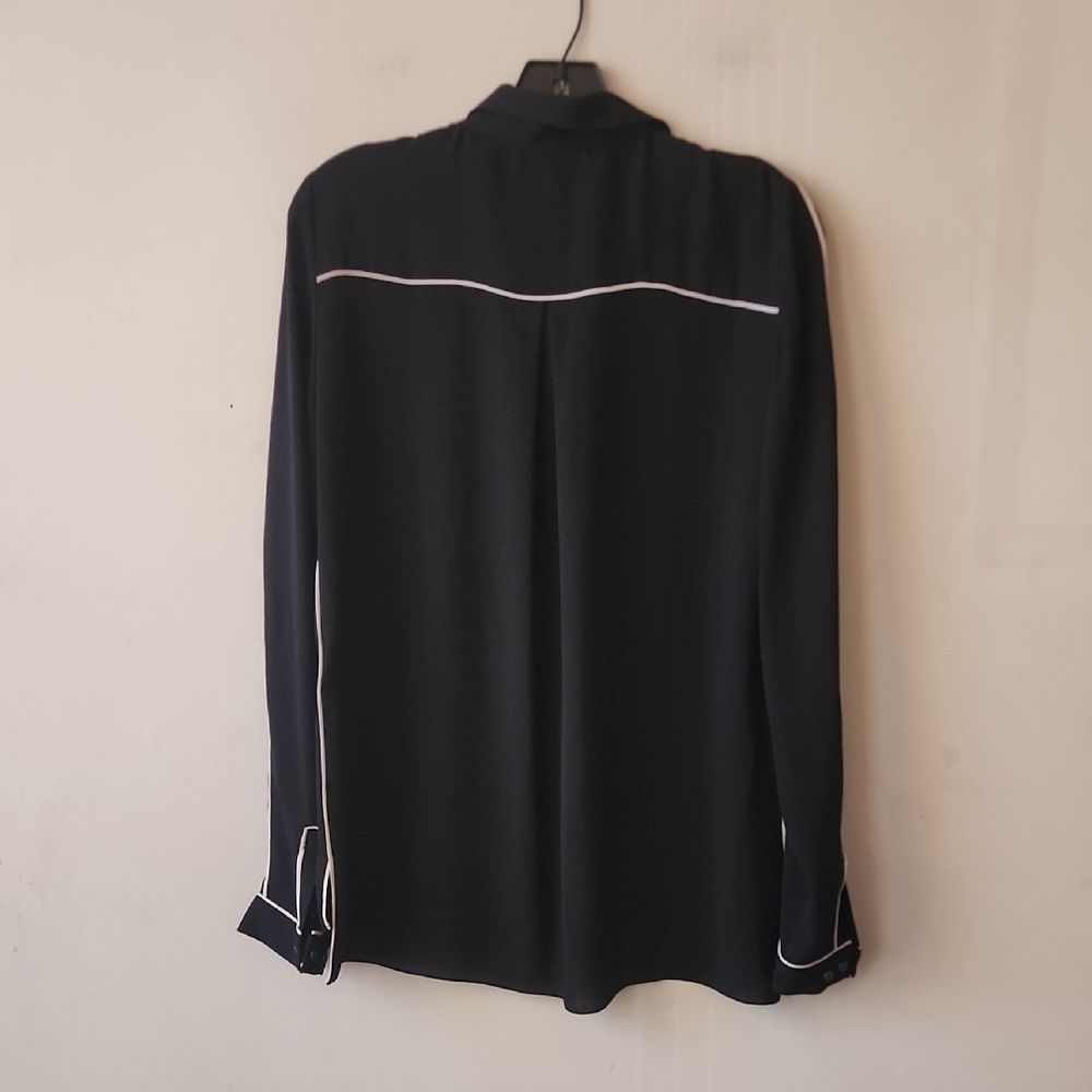 New Without Tag Tahari Black Blouse with White Trim - Picture 4 of 7